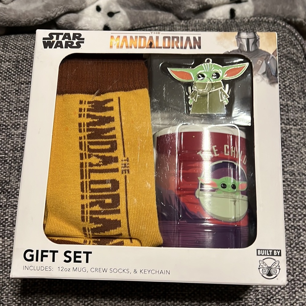 NWOT Star Wars The Mandalorian 3 Pc Gift Set